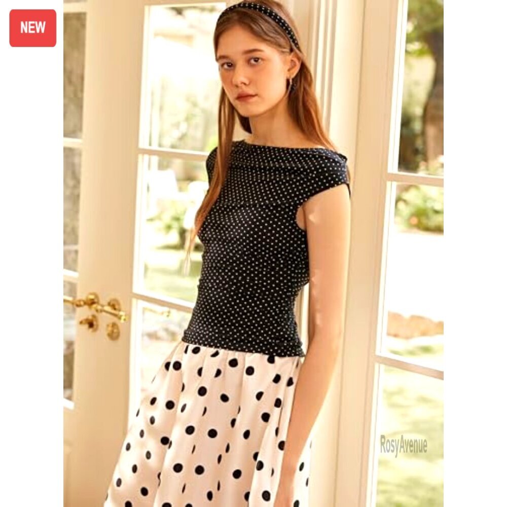 Polka Dot Crop Tank Top with Boat Neck and Ruched Detail - Picture 4 of 7